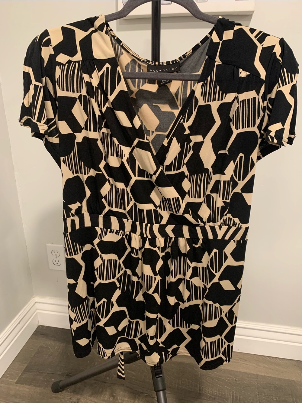 Attention Black and Cream Geometric Wrap-Style Short Sleeve Top - GB064